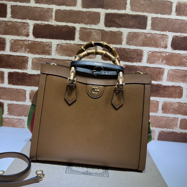 G*u*i diana medium tote bag