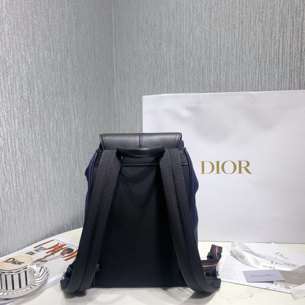 D*or backpack