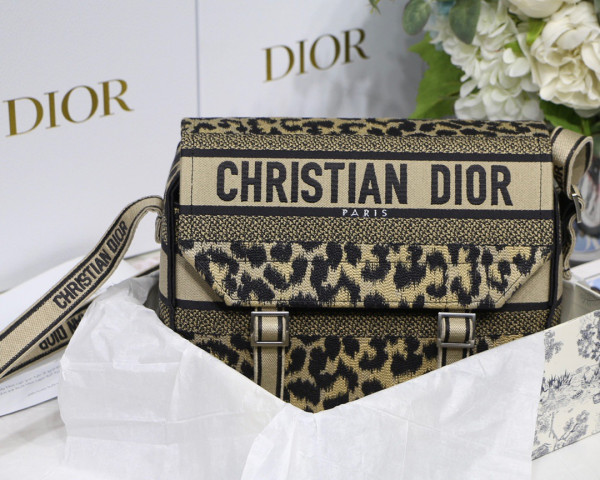 D*orcamp bag