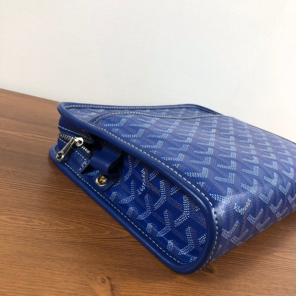 Go*ard toiletry bag