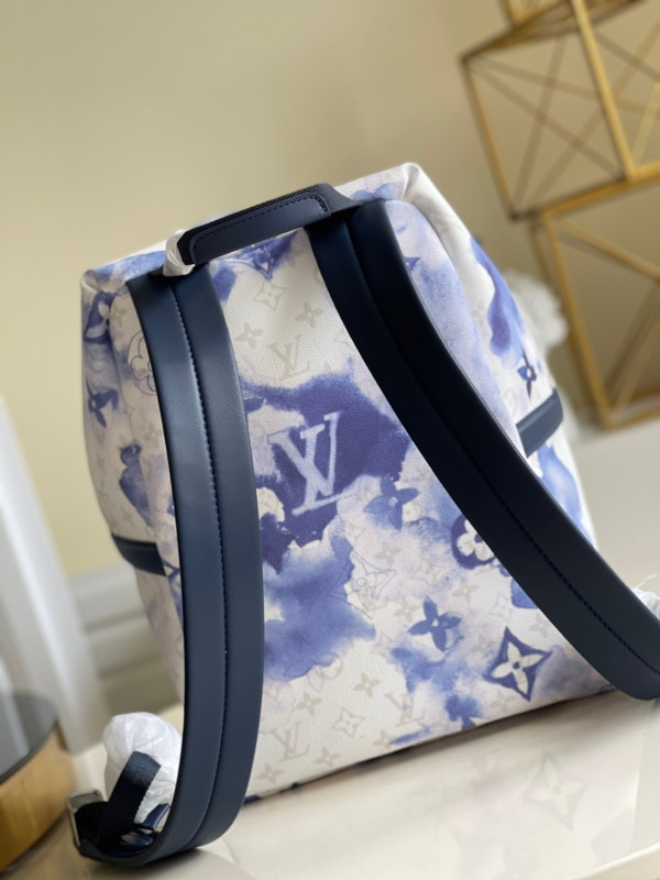 l**is V*t*n discovery backpack
