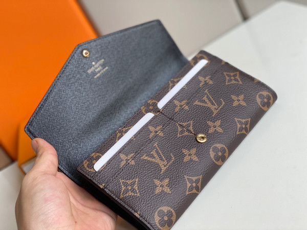 l**is V*t*n sarah wallet