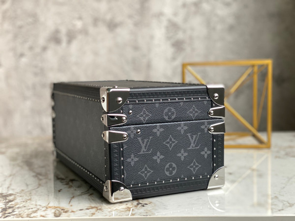 l**is V*t*n coffret accessoires