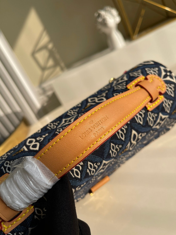 l**is V*t*n since 1854 pochette mÉtis