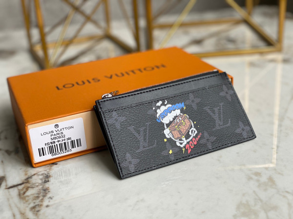 l**is V*t*n coin card holder