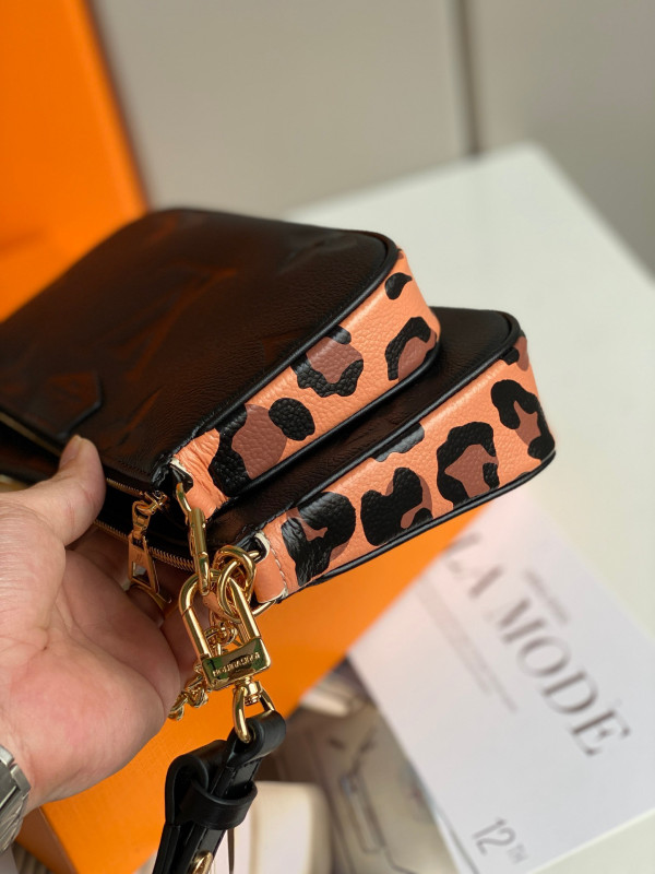 l**is V*t*n multi pochette accessoires