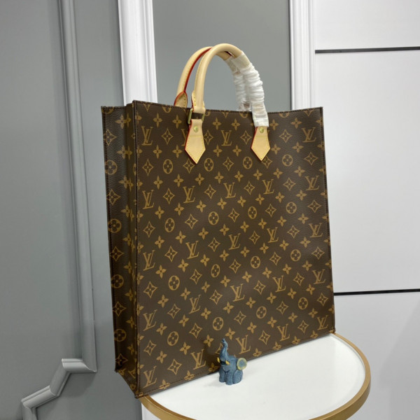 l**is V*t*n sac plat