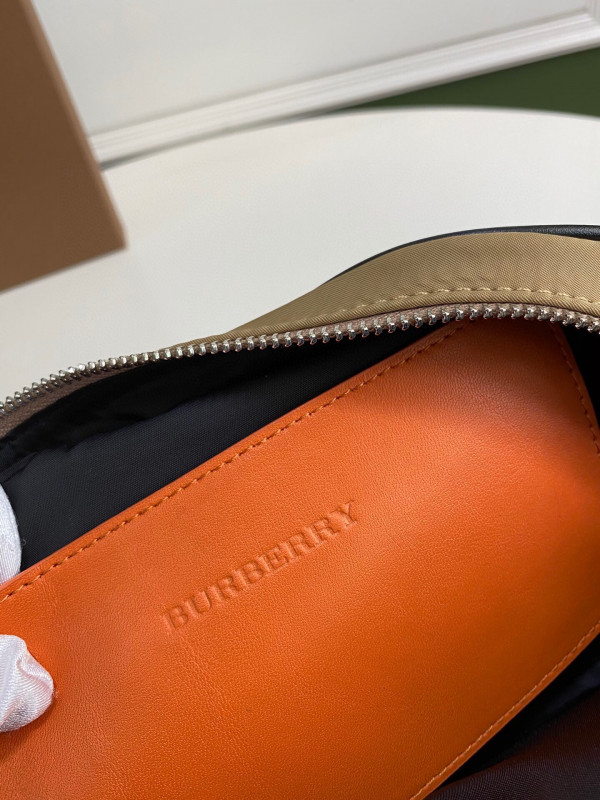 B**rry bum bag