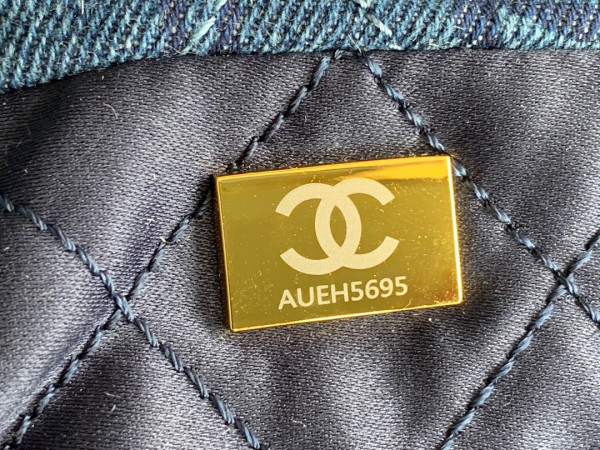 CL LARGE 22 HANDBAG