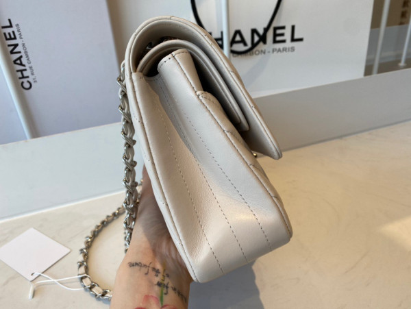CL FLAP BAG LAMBSKIN