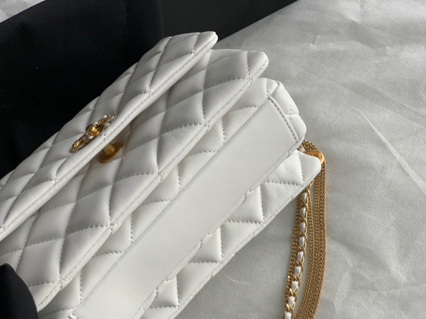 CL MINI FLAP BAG
