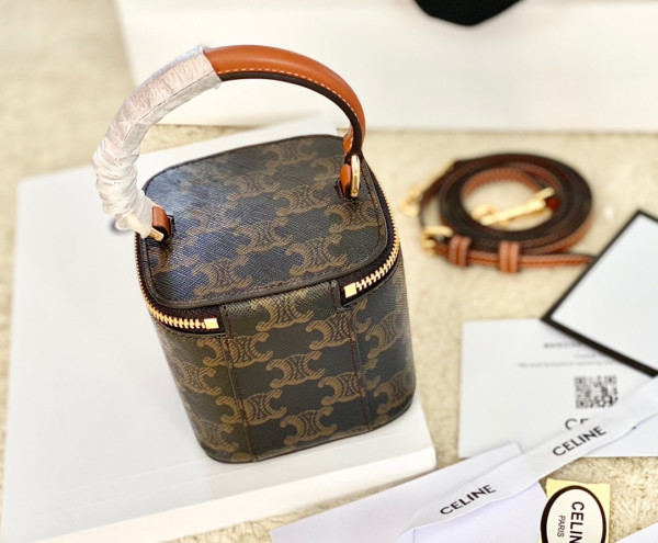Ce**e mini vanity case in triomphe