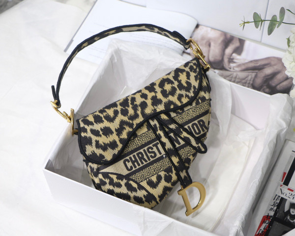 D*or saddle bag
