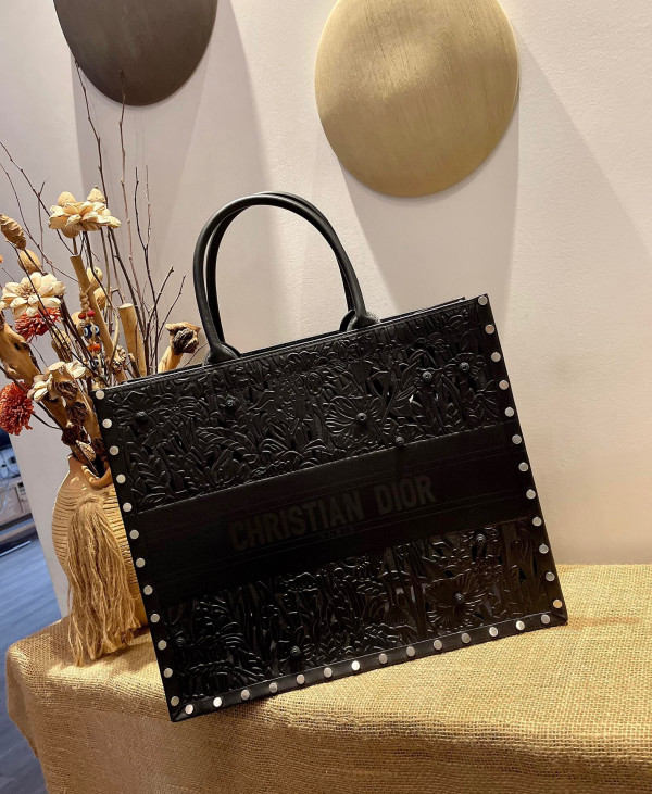 D*or D*oramour D*or book tote