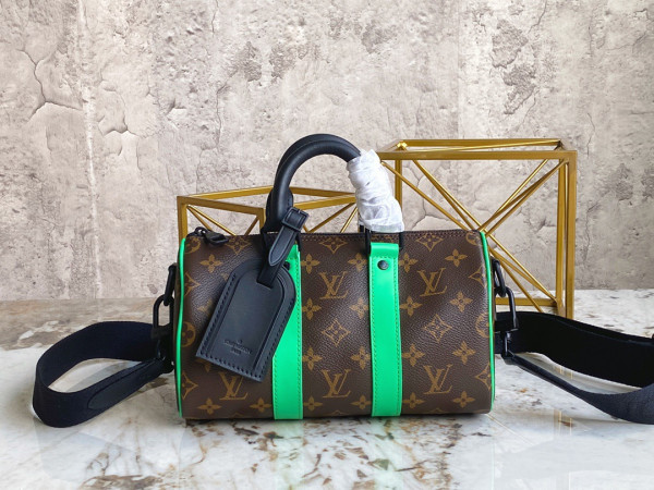 l**is V*t*n keepall bandouliÈre 25