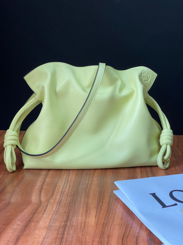 LOEWE Flamenco clutch