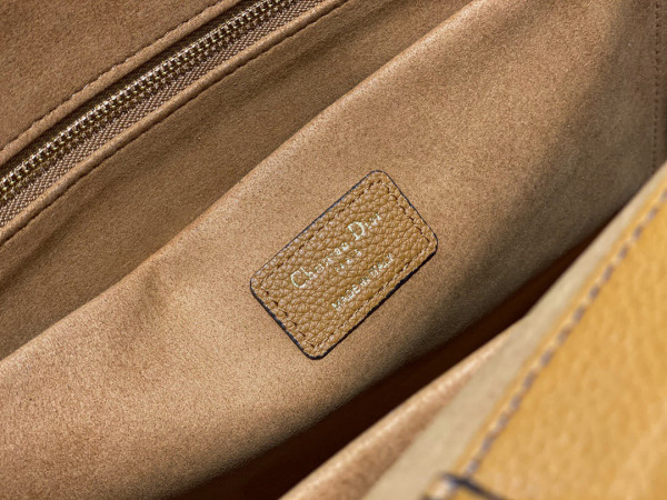 medium D*or book tote