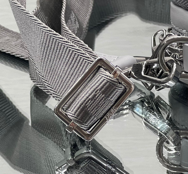 D*or messenger pouch