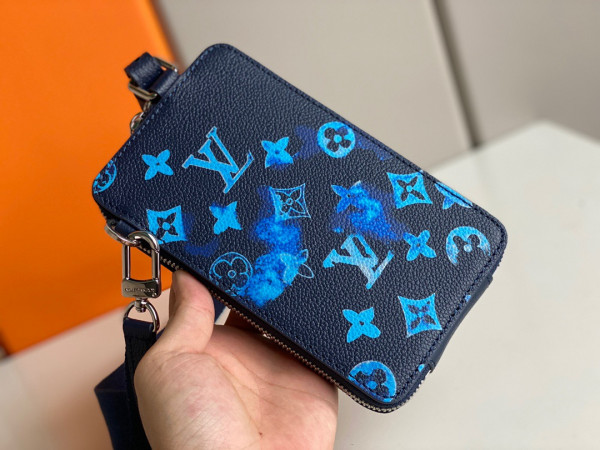 l**is V*t*n phone pouch
