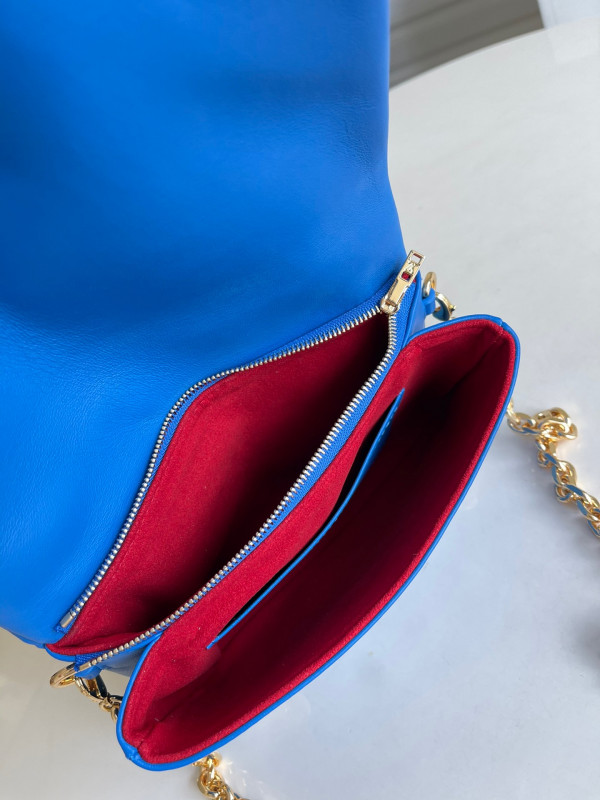 l**is V*t*n pochette coussin