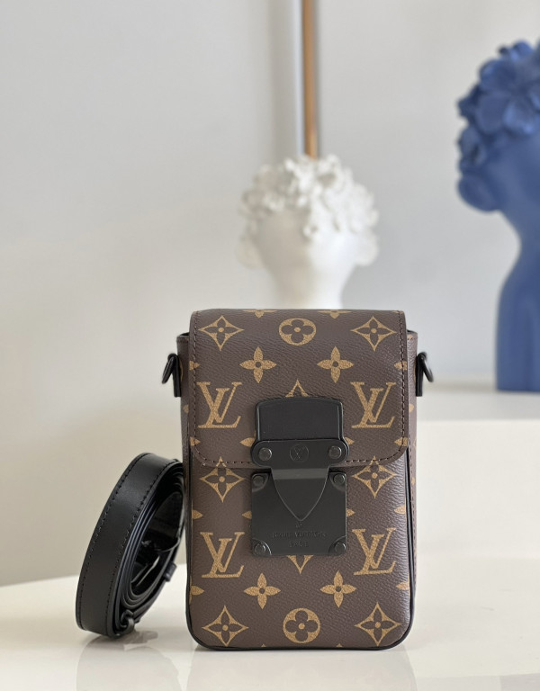 l**is V*t*n s-lock vertical wearable wallet