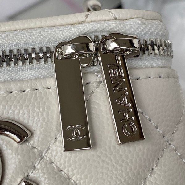CL VANITY CASE