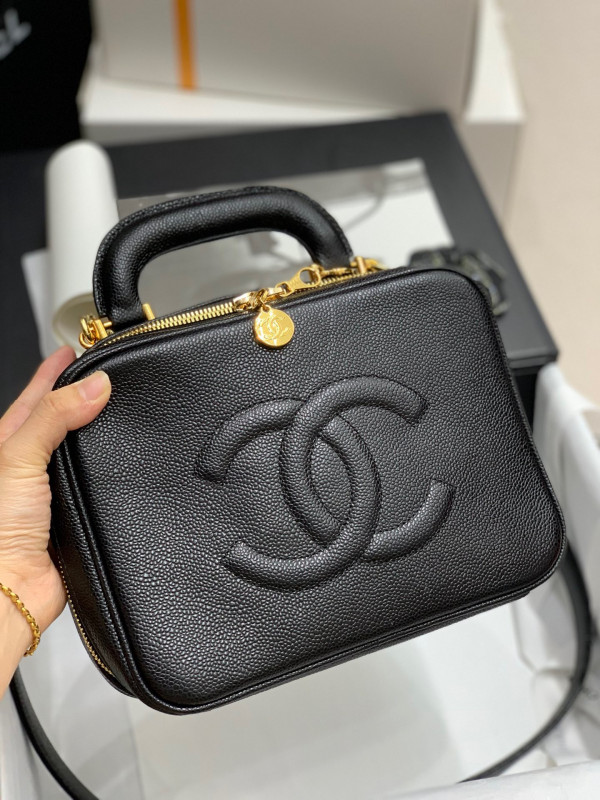CL VANITY CASE