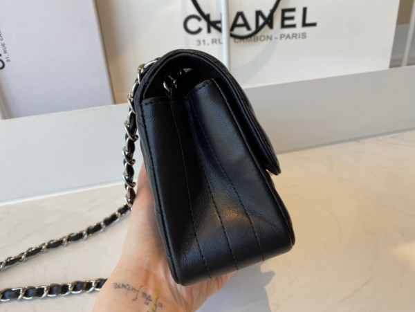 CL FLAP BAG