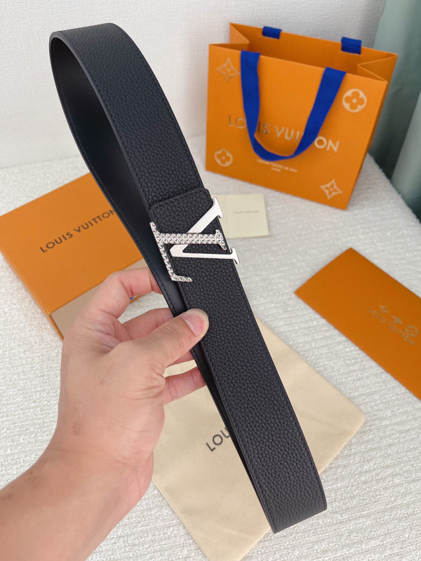 l**is V*t*n belt
