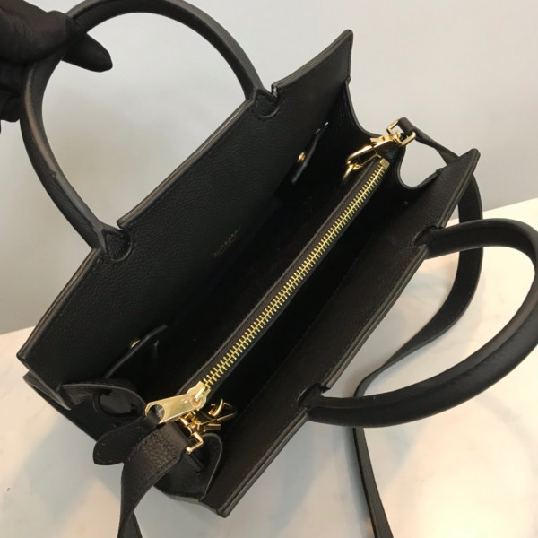 B**rry mini leather title bag