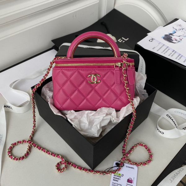 CL VANITY WITH CHAIN