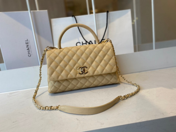 CL LARGE FLAP BAG WITH TOP HANDLE