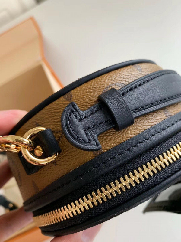 l**is V*t*n mini boite chapeau