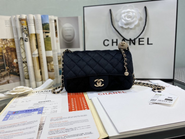 CL FLAP BAG