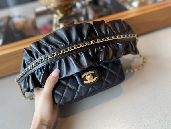 CL FLAP BAG