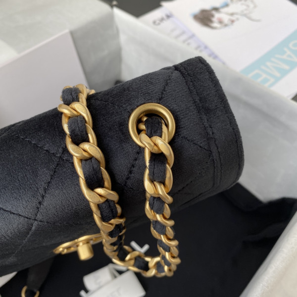 CL MINI FLAP BAG