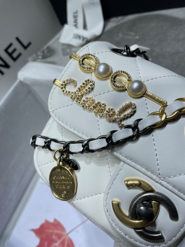 CL MINI FLAP BAG