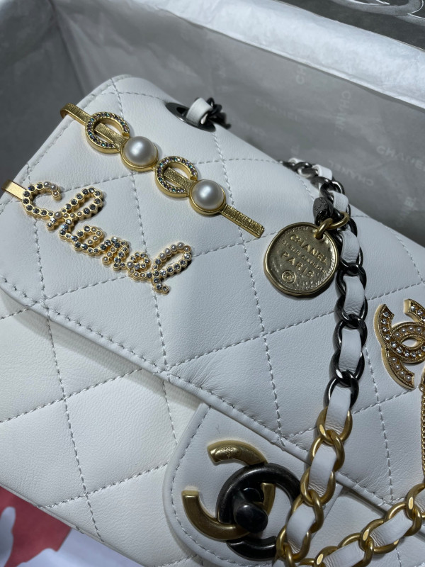 CL SMALL FLAP BAG