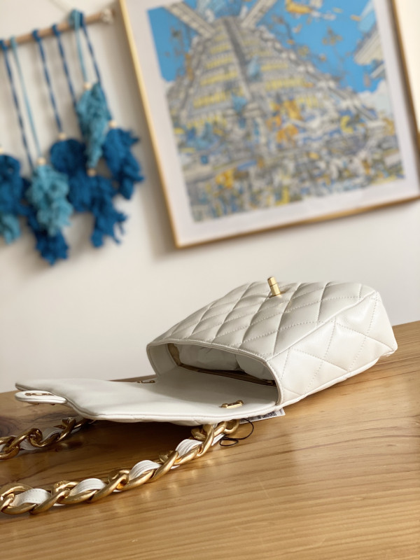 CL LARGE FLAP BAG