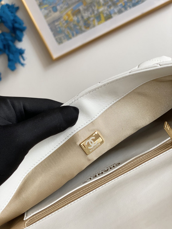CL LARGE FLAP BAG