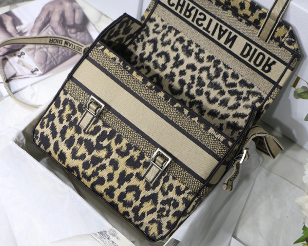 D*orcamp bag