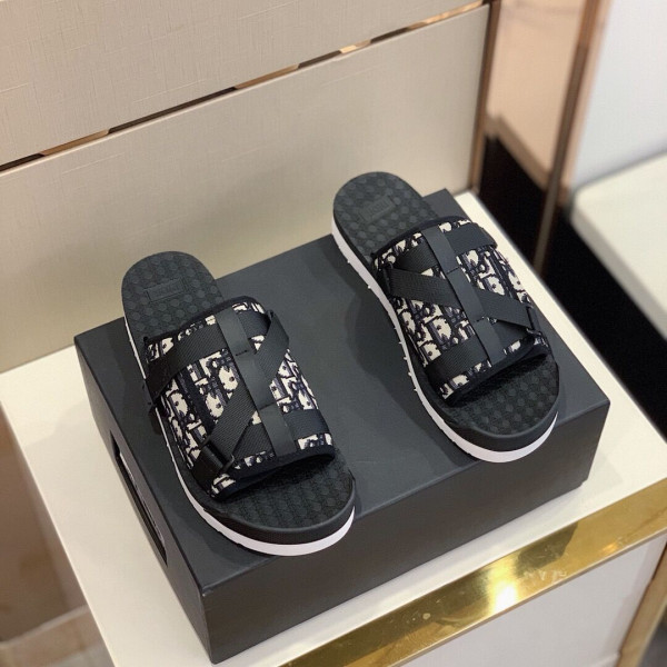D*or alpha sandal