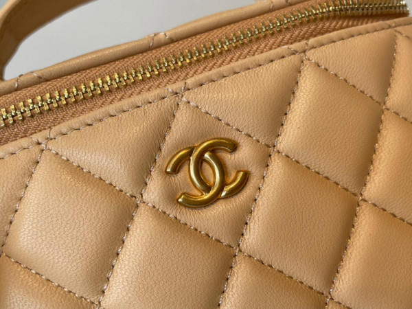 CL VANITY CASE