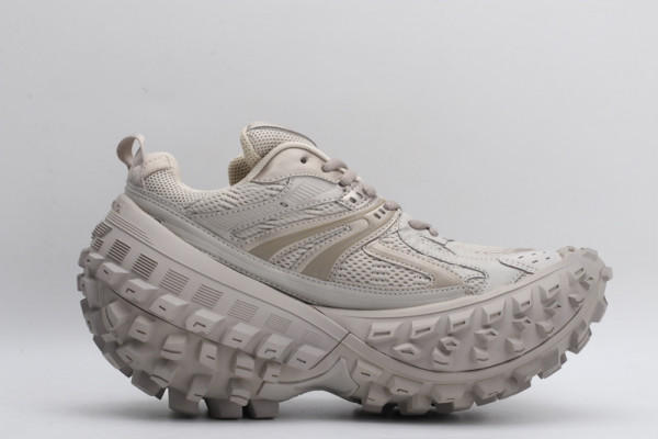 Ba*len*cia*ga defender sneaker