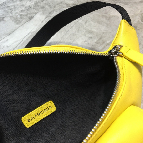 Ba*len*cia*ga everyday beltpack