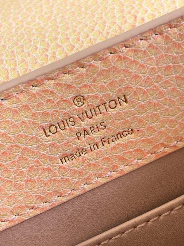 l**is V*t*n capucines mini