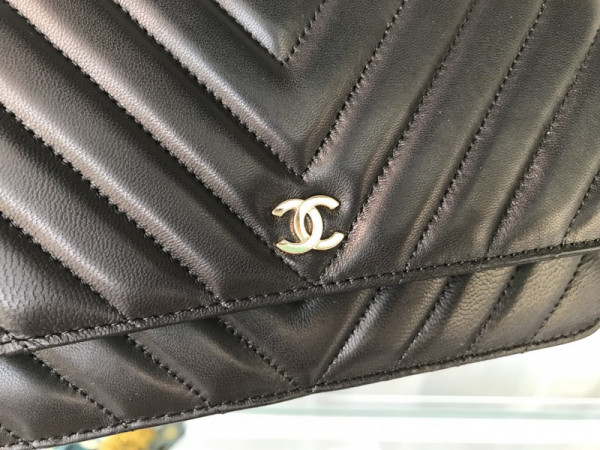 CL Flap Bag Lambskin With Gold / Silver Hardware