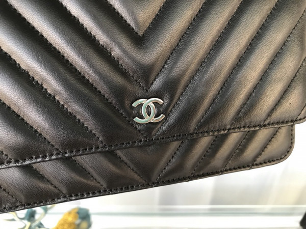 CL Flap Bag Lambskin With Gold / Silver Hardware