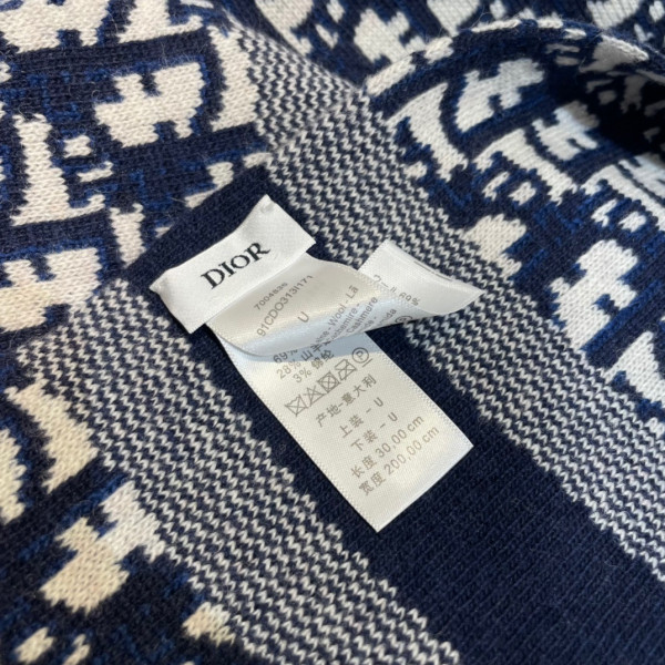 D*or scarf