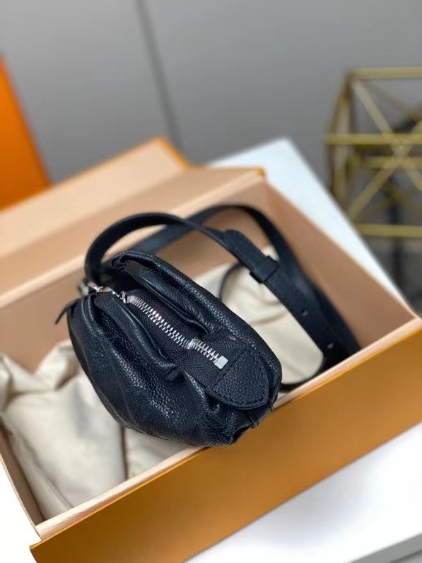 l**is V*t*n scala mini pouch